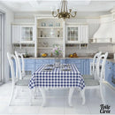 Toile cirée a carreaux bleus et blancs