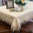 Toile cirée motif dentelle